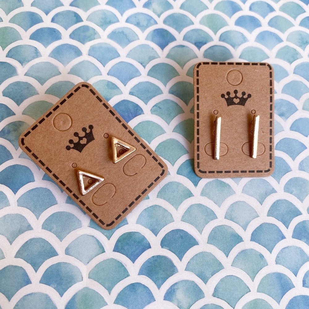 Minimalist stud earrings ✨ - Picture 2 of 2